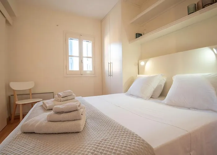 Endless Blue, Your Seaside Escape In Plati Gialos *